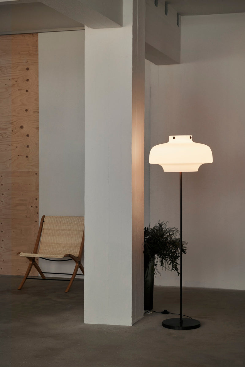FLOOR LAMPS