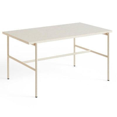 鉄筋コーヒーテーブル