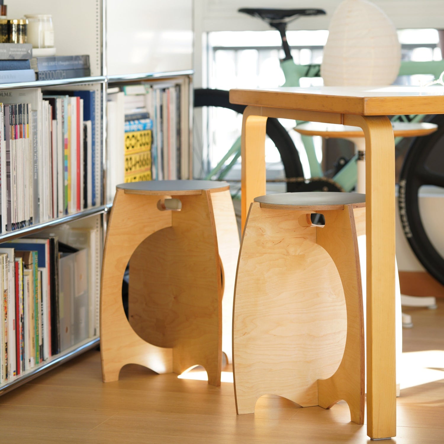 Welcome Stool in Pine