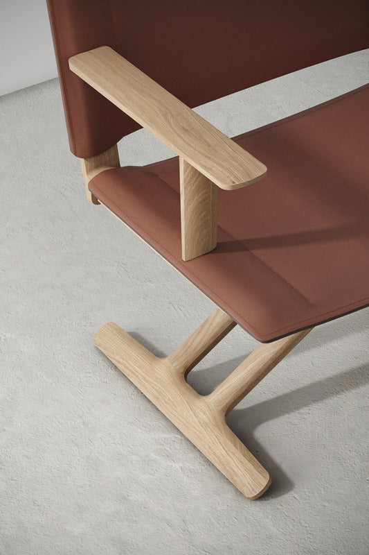 LODGE LOUNGE CHAIR