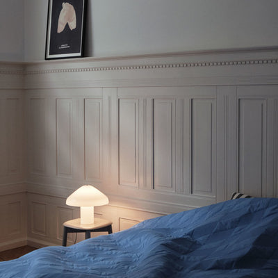 Pao Glass Table Lamp