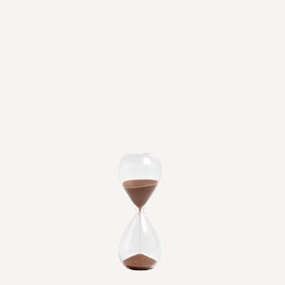 With its organic, soft shape and complementary combinations in clear and coloured glass with fine sand, HAY’s Time hourglass offers a contemporary twist on the classic hourglass timer. 
